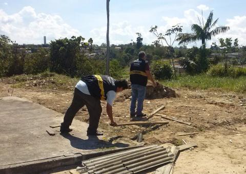 Feira clandestina é desativada pela Sempab