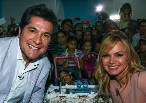  Eliana se emociona em evento com crianças deficientes