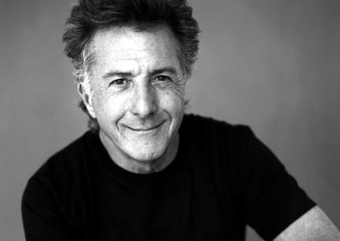 Vencedor de dois Oscar, Dustin Hoffman responde bem a tratamento contra câncer