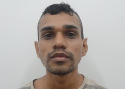 Dupla é presa envolvida em roubos, furtos e tentativa de homicídio 