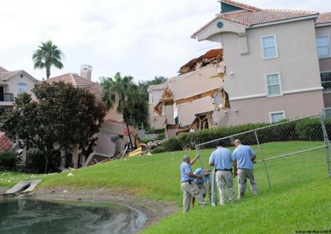 Hotel perto da Disney é engolido por buraco. Veja imagens