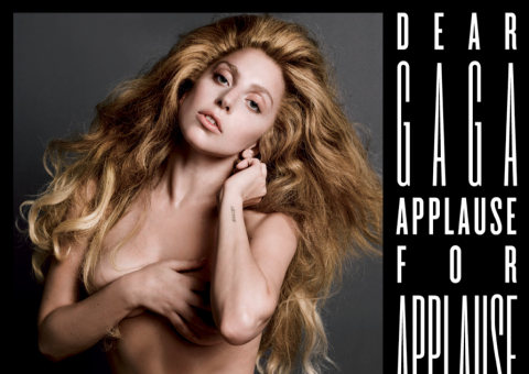 Novamente nua, Lady Gaga posa para capa de revista