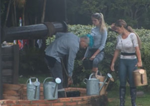 Irritada com a possível gravidez, Bárbara provoca Denise