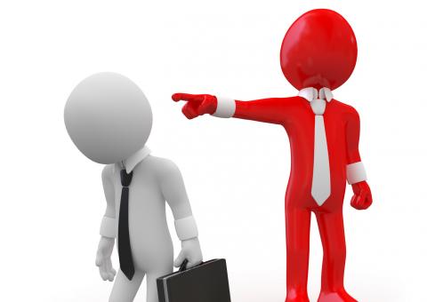 Reversão da justa causa não configura dano moral