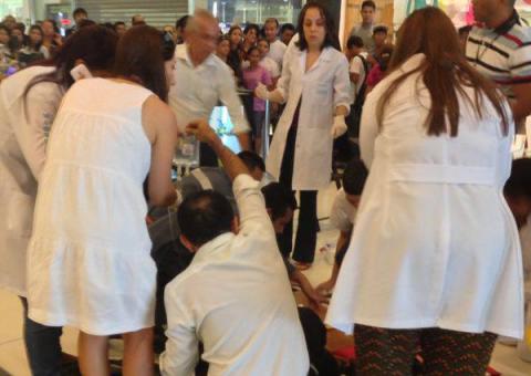 Bandidos tentam assaltar Shopping Millennium,  trocam tiros com a policia e um morre