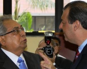  SUCESSÃO 2014; O segredo é decifrar frases soltas, vazadas nos bastidores