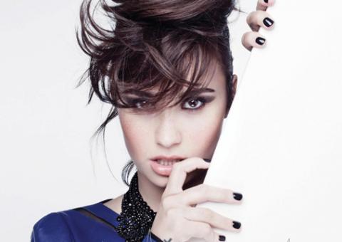 Ouça a nova música de Demi Lovato, "Heart By Heart"