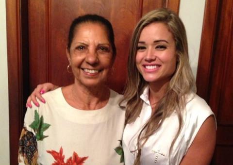  Depois de "A Fazenda", Aryane Steinkopf conhece família de Beto