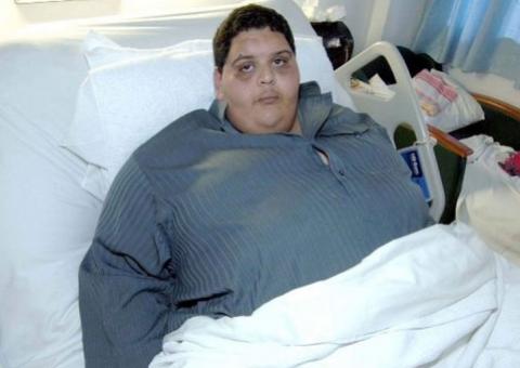 Saudita de 610kg perde a mobilidade e é hospitalizado