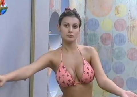 Andressa revela que fará strip-tease ao sair do reality