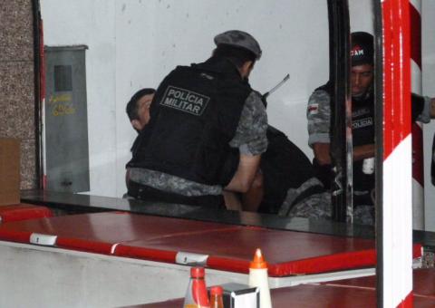 Torcedores que foram barrados em jogo do Nacional entram em confronto com a PM