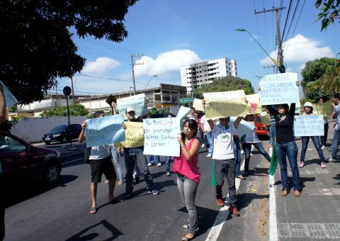 Presidente do TCE recebe manifestantes de Tapauá