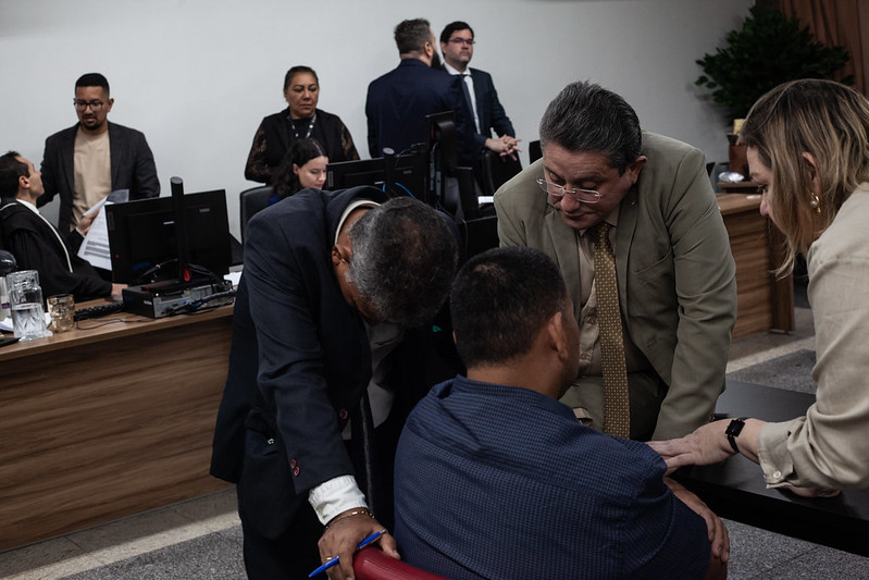 "Tio Patinhas" é julgado em caso de mulher morta no lugar da irmã em Manaus