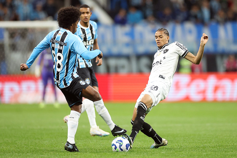 Botafogo empata com Grêmio fora de casa e perde a chance de entrar no G4