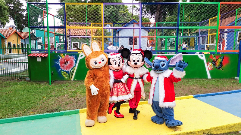 Manaus reabre "Cidade da Criança" e anuncia praça molhada e creche