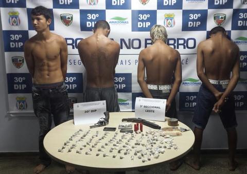Policia prende quarteto da droga. Três são menores