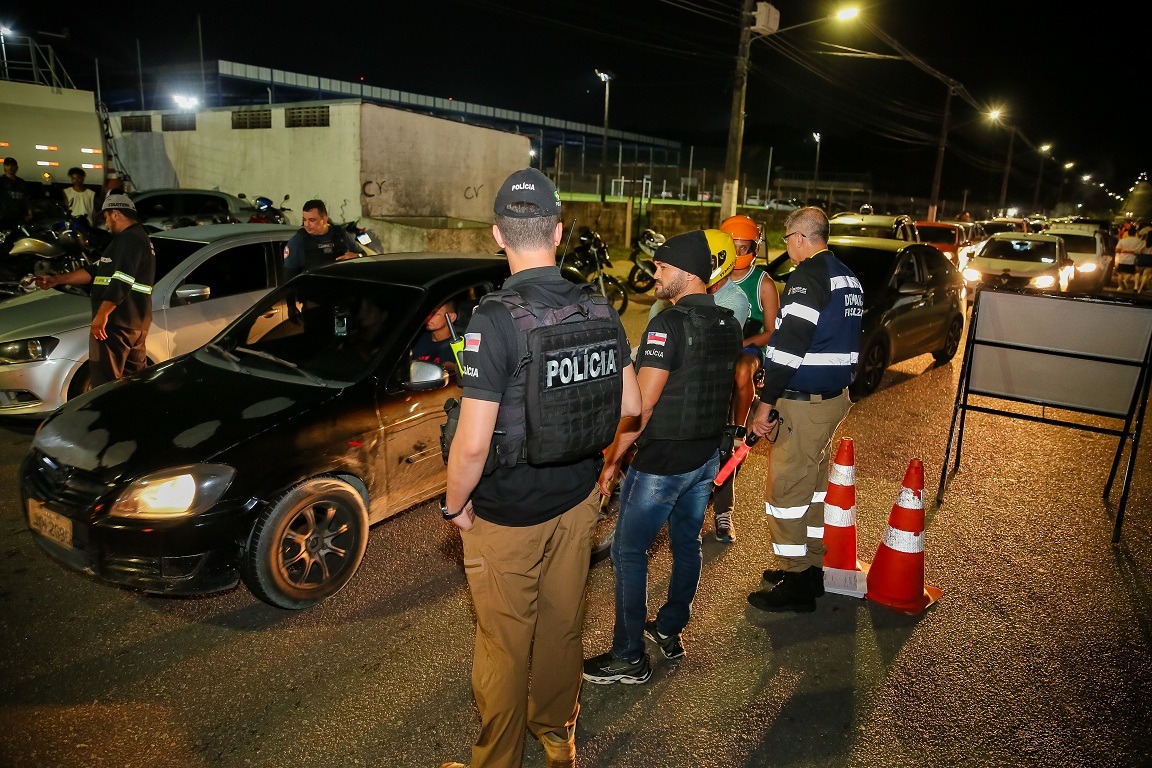 Detran-AM multa 275 motoristas durante Operação Lei Seca no Carnaval