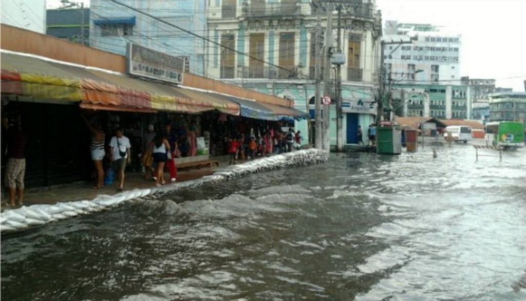 ‘Zap da enchente’ vai coletar demandas de afetados pela cheia em Manaus