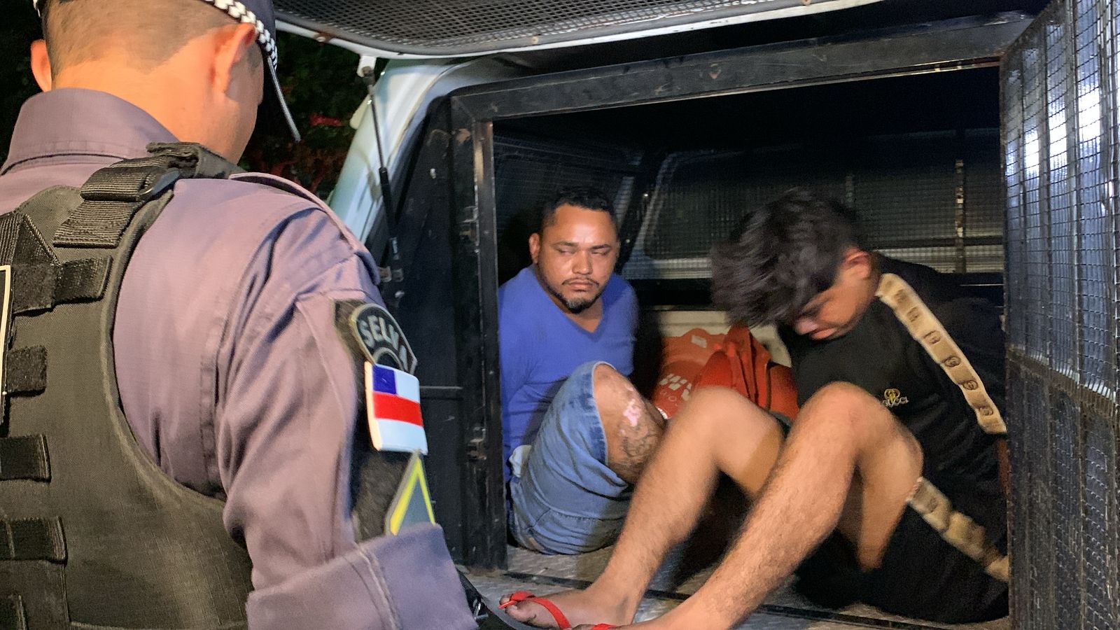 Homem com tornozeleira é preso após passear de moto com placa adulterada em Manaus