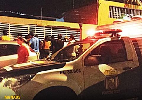 PM reage a assalto e 2 morrem durante churrasco em avenida de Manaus