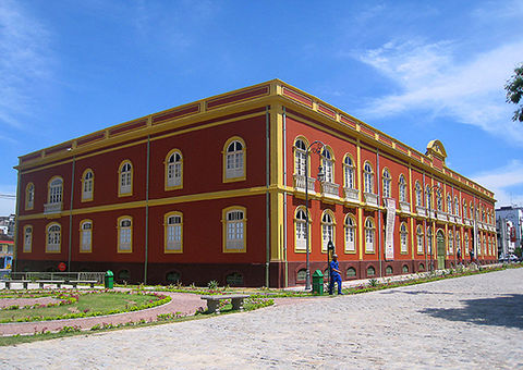 Anos 80 com orquestra de violões e balé é destaque na agenda cultural