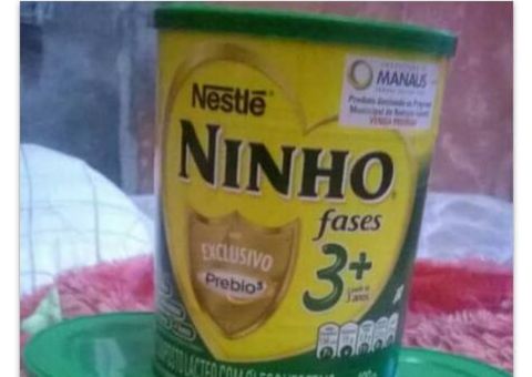 Beneficiária do 'Leite do Meu Filho' oferece latas de leite no Facebook por R$ 40 reais
