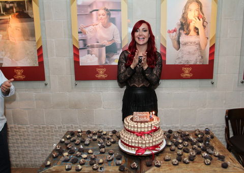 Josie Pessôa reúne famosos em festa de aniversário