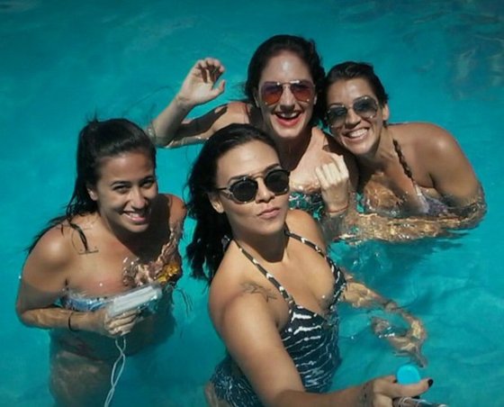 Baiana que dividiu namorado com 3 mulheres revela histórias do ex