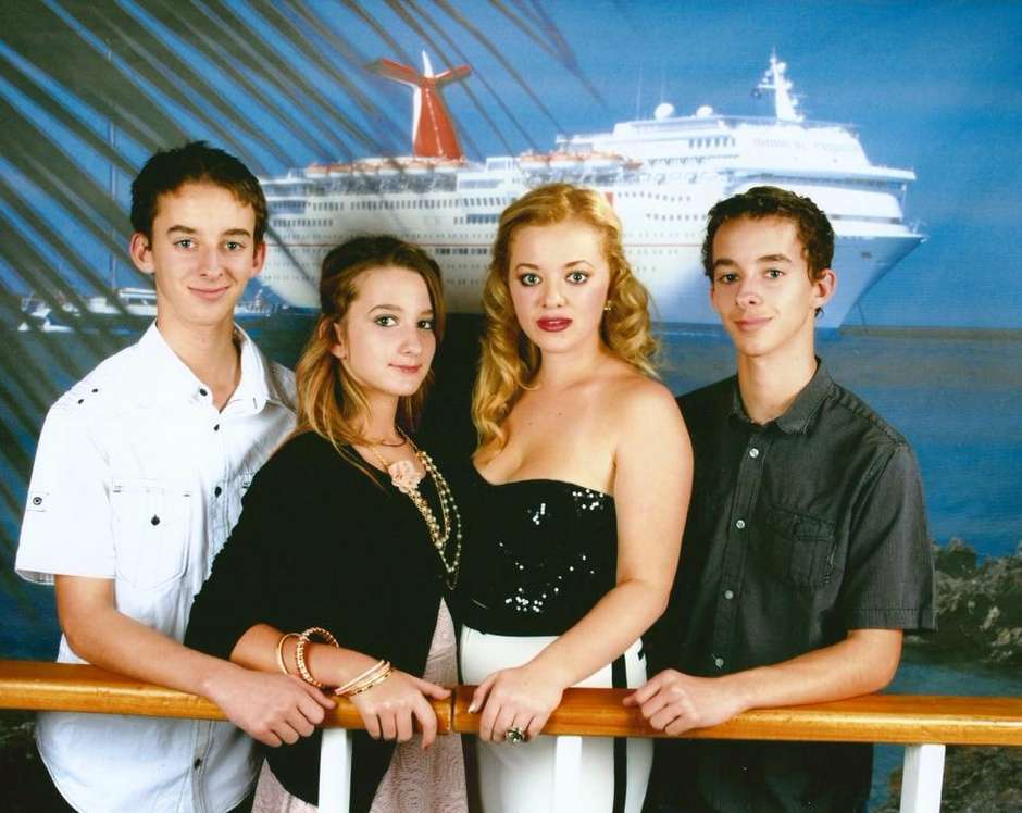 Ator Mirin Sawyer Sweeten comete suicídio