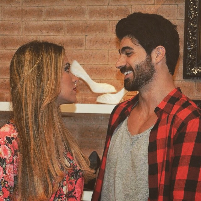  Ex-BBB Adriana apaga fotos ao lado de Rodrigão depois de anos de romance e noivado