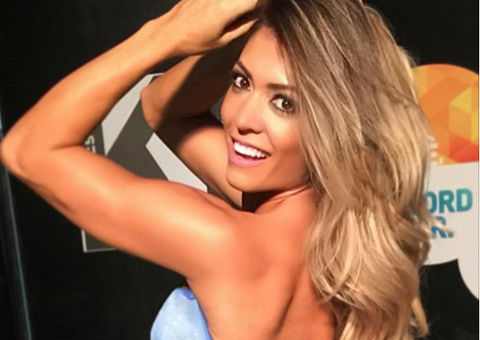 Muri Rodrigues exibe 'poupança' e dispara: "Sem maquiagem e sem roupa"