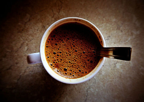 Café pode proteger o cérebro contra o mal de Alzheimer