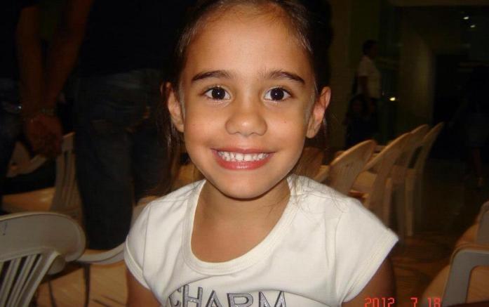Ajude Giovanna. Ela tem apenas 8 anos e precisa da sua solidariedade
