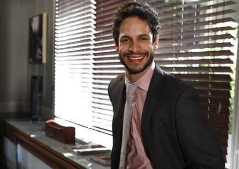 Ator da Globo aparece irreconhecível em papel do gay, Visky