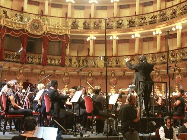  Coral do Amazonas apresenta obras inéditas no Teatro Amazonas.