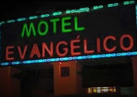 Conheça as 6 regras para poder entrar no 'motel evangélico'
