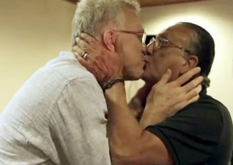 Galvão se explica no SportTV após selinho em Bial; "A gente faz isso com carinho"