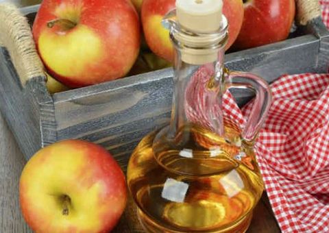 Beber vinagre realmente ajuda a emagrecer?