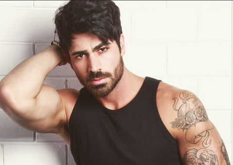 Ex-BBB Rodrigão 'esfrega' aliança na 'cara da sociedade' após boatos de separação