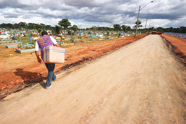 Cemitério no Tarumã ganha duas novas ruas internas