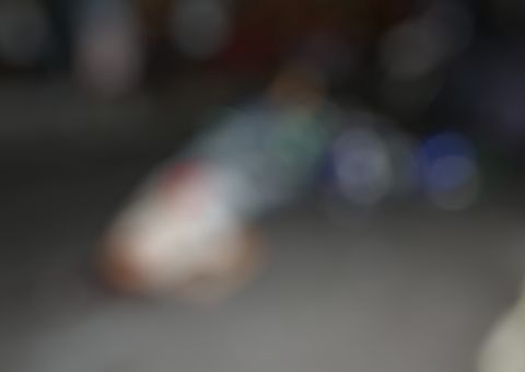  Homem é assassinado enquanto dirigia moto com bebê e esposa