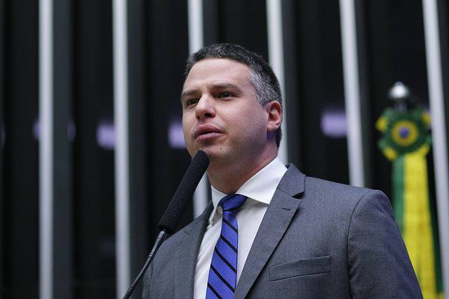 Artur Bisneto reativa discussão sobre denominação da Zona Franca de Manaus