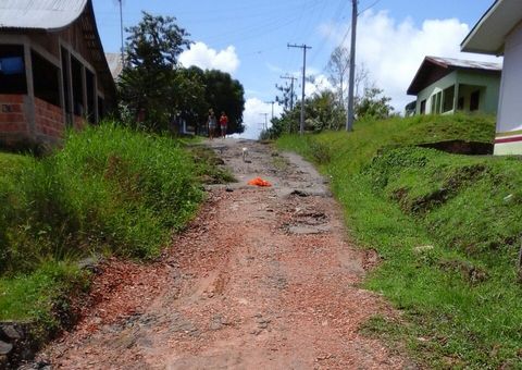  Moradores relatam situação precária nas ruas de Benjamin Constant