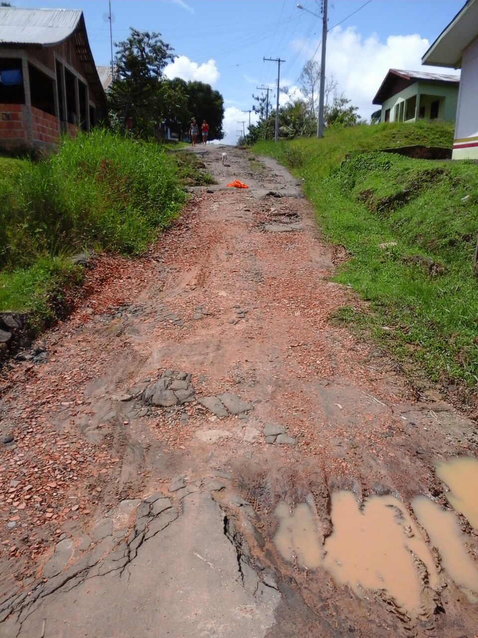  Moradores relatam situação precária nas ruas de Benjamin Constant