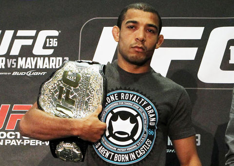 José Aldo barra Anderson Silva e é eleito o melhor lutador do mundo