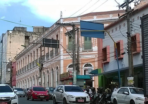 Confira horário de funcionamento do comércio e shoppings no feriado