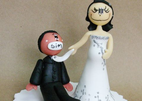 Noivo passa mal no altar e noiva se casa com convidado