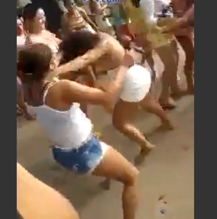  Mulher de preso dá "porrada" em amante que transava com presidiários comprometidos