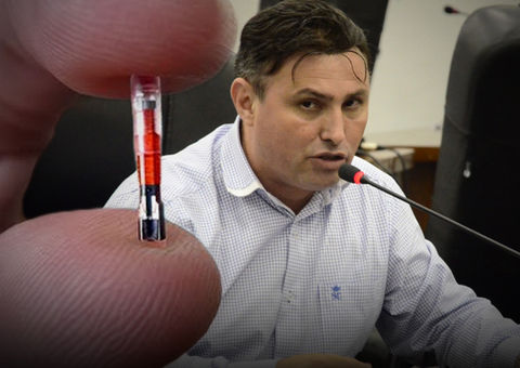 Vereador quer proibir em lei que chips sejam implantados em humanos
