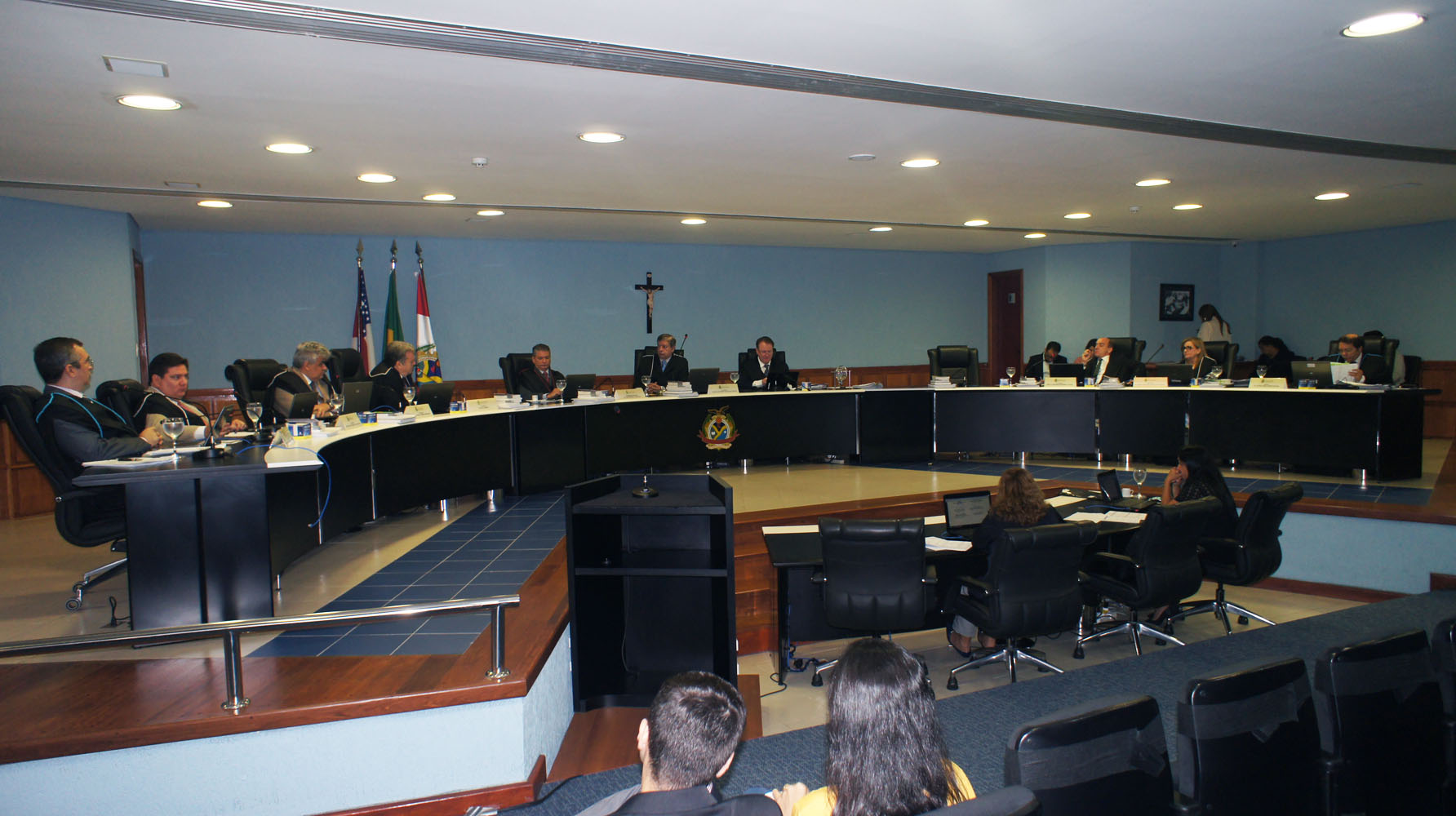 Prefeito de Caapiranga é condenado a devolver mais de R$ 1,5 milhão aos cofres